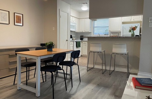 North Arlington Condo | Cozy Clean Condo in Arlington walking distance to Stadiums