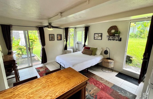 Keaukaha House | Cozy, Clean Studio close to Beach!