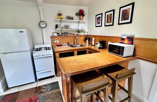 Keaukaha House | Cozy, Clean Studio close to Beach!