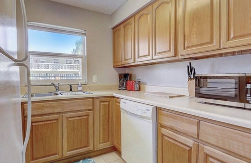 Banana River Estates Condo | Cozy Cocoa Beach With Pool, Walking Distance to the Beach and the Famous Pier