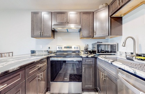 Dillon Condo | Cozy Colorado Condo | Mountain view retreat with resort amenity access