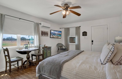 Stonewall House | Cozy Combo Heart of Wine Trail