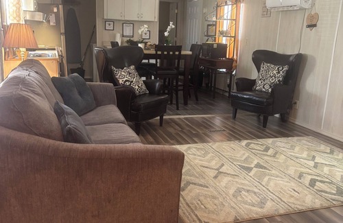 Jerome House | Cozy & Comfy Manufactured Home 10 minutes of Ft Leonard Wood Military Base.