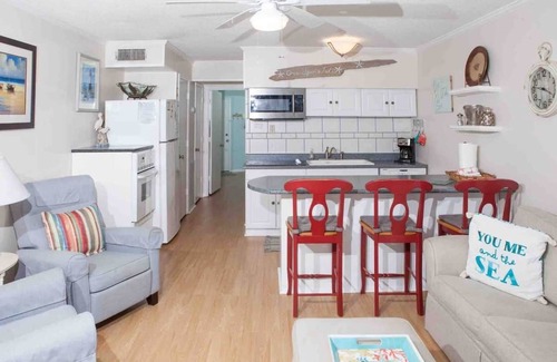 Tybee Island Condo | Cozy condo by the beach at Tybee Savannah