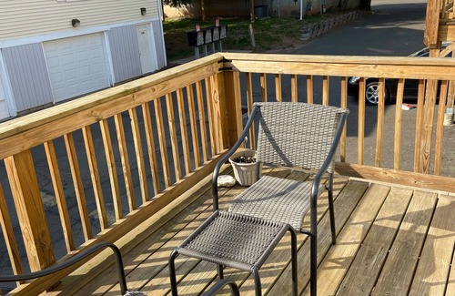 East Haven Condo | Cozy condo close to downtown New Haven