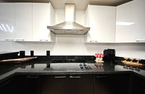 Brickell Condo | Cozy condo in Brickell with parking and pool