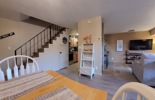 Sparks Condo | Cozy condo in Sparks, NV close to dining, shopping, and entertainment.