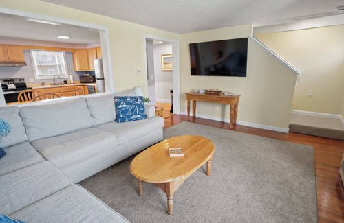 Old Orchard Beach Condo | Cozy Condo Steps to Pier, Beach & Fun