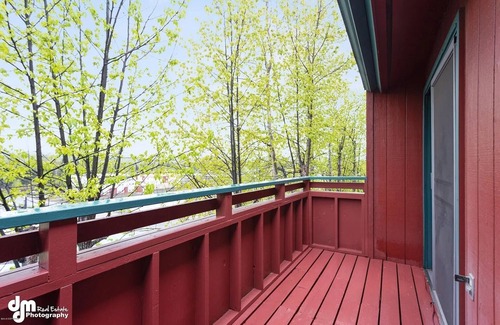 Northeast Anchorage Condo | Cozy condo with great views