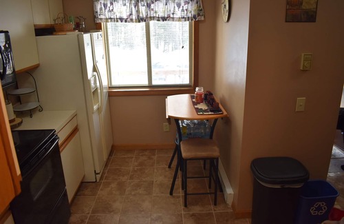Center Conway Condo | Cozy condo with private access to the Saco River