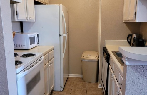 Greater Fondren Southwest Condo | Cozy Condo3
