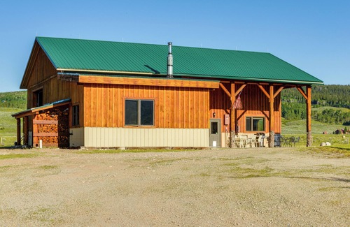 Cora Cabin | Cozy Cora Studio Cabin w/Wind River Mtn Views