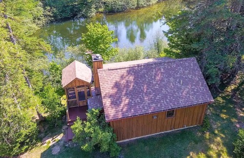 Wentworth-Nord Ski Chalet | Cozy cottage by the water