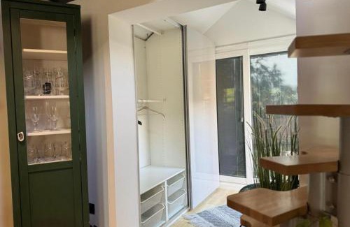 Holbrooks House | Cozy Cottage Coventry self check-in after 3pm Price for 2 people