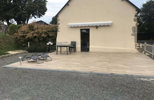 Dragey-Ronthon Cottage | Cozy Cottage for 2 with Terrace in Mont St-Michel Bay, Pet Friendly, WiFi, BBQ
