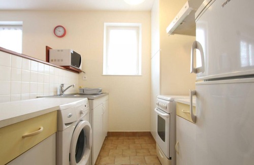 Baudreville Cottage | Cozy Cottage in Pittoresque Village Near Beaches – Enclosed Garden & Pet-Friendly