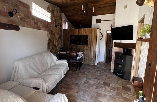 Campocamara Cottage | Cozy Cottage in Almicerán Valley: Adventure & Serenity Near Sierra de Cazorla