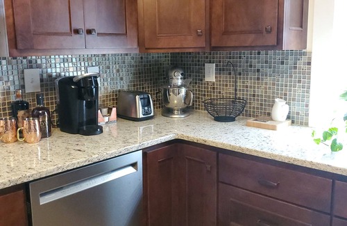 Saint Andrews House | Cozy Cottage in the Cove Just Minutes from the University of the South