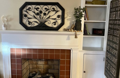 Portsmouth House | Cozy cottage in the heart of Portsmouth. The Panda Palace