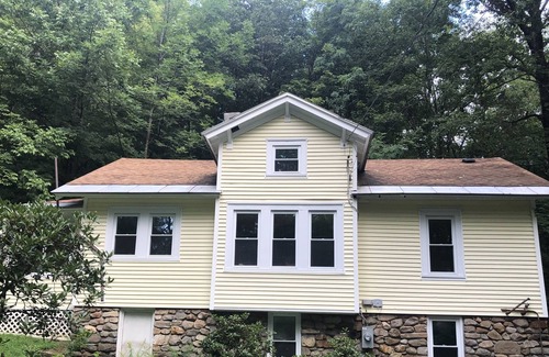 Washington Cottage | Cozy Cottage in the Woods -- near all Berkshire attractions