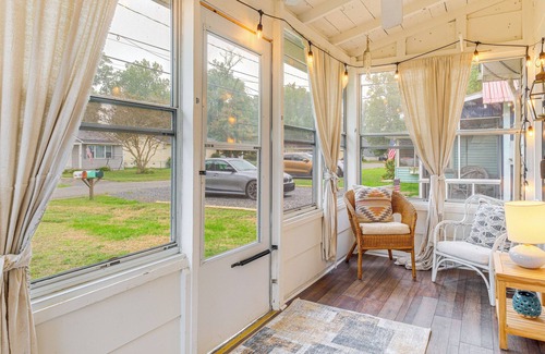Colonial Beach House | Cozy Cottage Just 2 Blocks From the River!