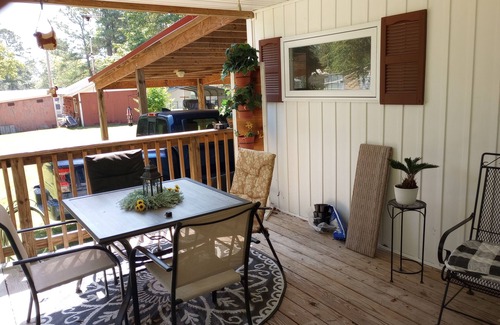 Summerton House | Cozy Cottage Just a Block From a Boat Landing and a Beautiful Pristine Lake