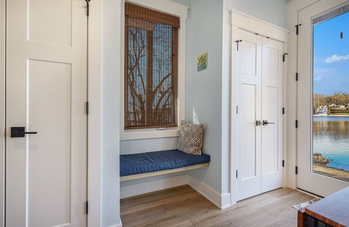 Smyrna House | Cozy Cottage on Big Pine Island with Chefs Kitchen