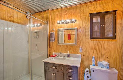 Avinger House | Cozy Cottage on Lake O The Pines with Lake Views!