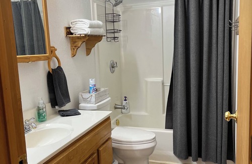 Whitewater Cottage | Cozy cottage on Purdy Mesa