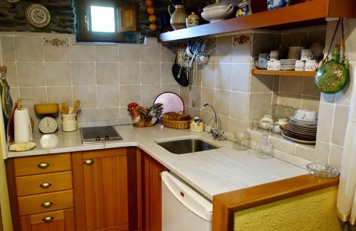 Suegos Cottage | Cozy Cottage with Magical Garden Overlooking the Beach.