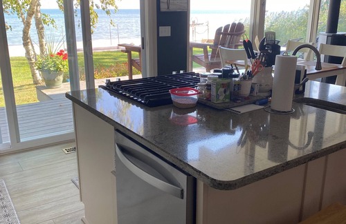 Au Gres Cottage | Cozy Cottage with private beach front on Lake Huron- short drive to Tawas City!
