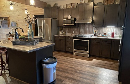 Sturgis Cabin | Cozy country Cabin