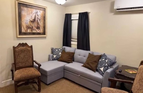Fredonia House | Cozy country Easy Peasy