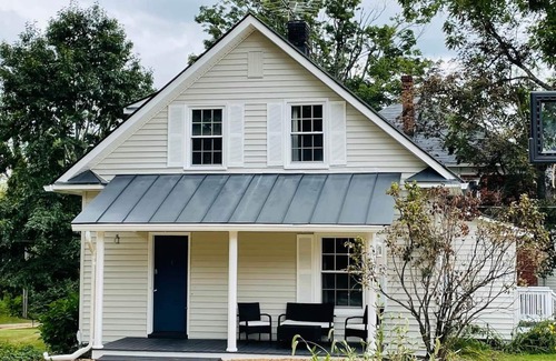 Upperville House | Cozy Country Getaway in the Heart of Upperville