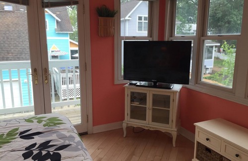 Michigan City House | Cozy Couples Retreat in Beachwalk Resort w/Hot Tub