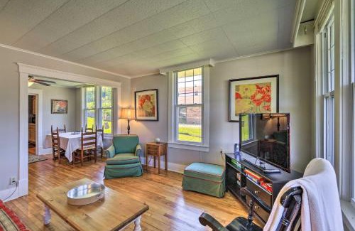 Damascus House | Cozy Damascus Cottage with Porch and Trail Access!