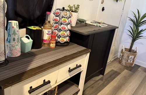 Carlsbad Apartment | Cozy Desert Getaway Near Carlsbad Caverns. Shaded Yard & Dog-Friendly Amenities!