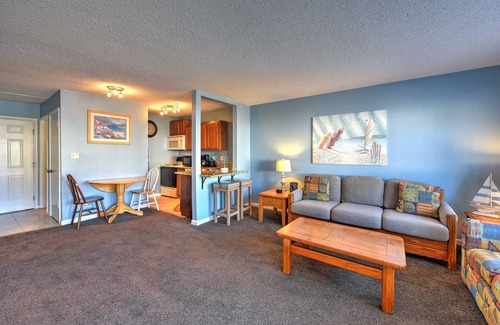 Holiday Isle Apartment | Cozy Destin Studio w/Shared Pools + Beach Access!