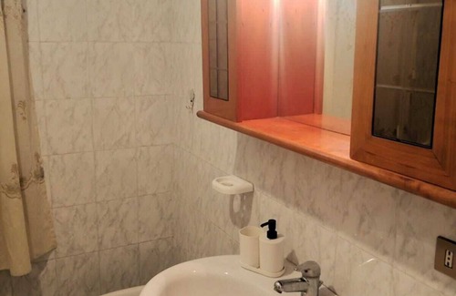 Maddaloni Apartment | COZY DETACHED APARTMENT, STRATEGICALLY LOCATED.