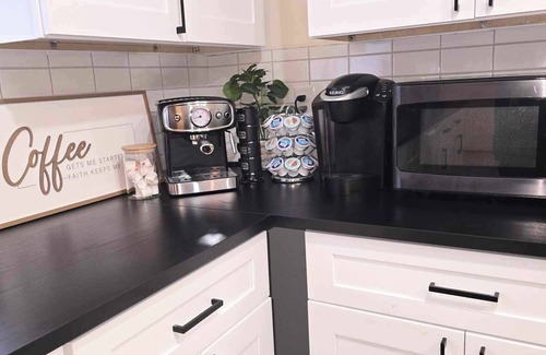 Lochmoor Waterway Estates Apartment | Cozy Dreamy Suites 2 with WiFi, AC in gorgeous Cape Coral
