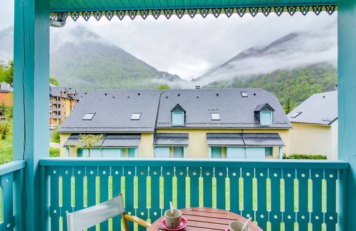 Cauterets Apartment | Cozy Duplex Chalet for 6 with Parking, Terrace, and Ski Shuttle Access