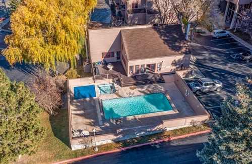 Durango Condo | Cozy Durango Condo with Pool, Sauna, and Hot Tub