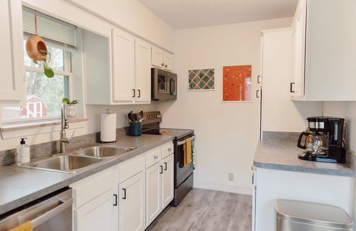 Jeffersonville House | Cozy Eclectic Family-friendly Home in Jeffersonville, Near Louisville Kentucky