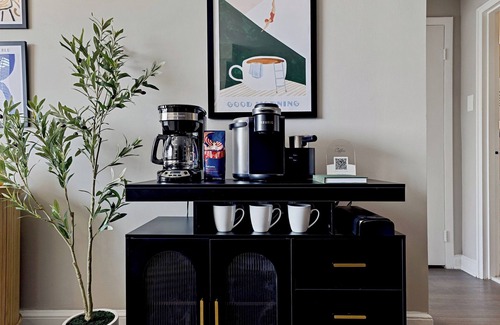 Rosslyn Apartment | Cozy Executive Stay | Metro Access + Free Parking