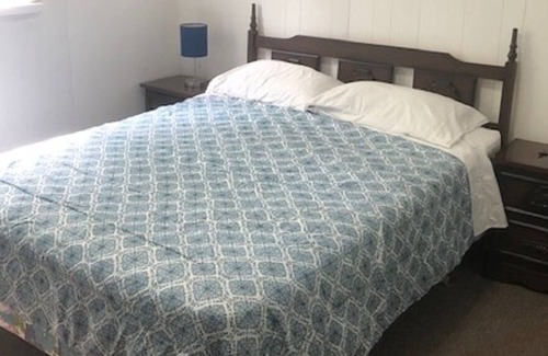 Wymbolwood Beach House | Cozy Family Cottage in Tiny