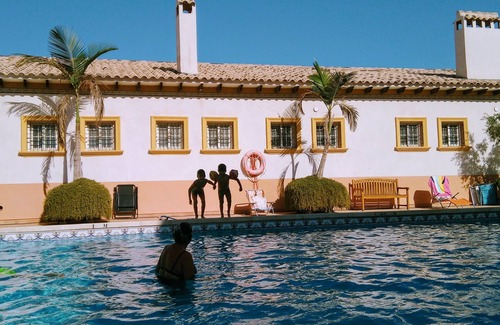 La Marina Apartment | Cozy family apartment with patio and terrace and communal swimming pool