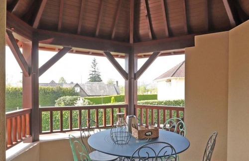 Athis-Val de Rouvre Cottage | Cozy Family Retreat with Private Spa, Garden, & Nearby Nature Trails