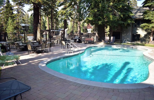Mammoth Lakes Condo | Cozy, Family-Friendly Escape, #143 is next to complex amenities!