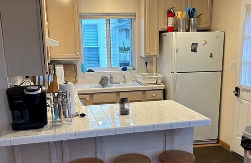 North Webster Cabin | Cozy, family-friendly cottage with comfortable appointments in a great community