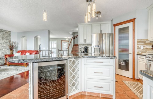 Shawnessy House | Cozy Family Friendly Home with Rec Room & Sauna!